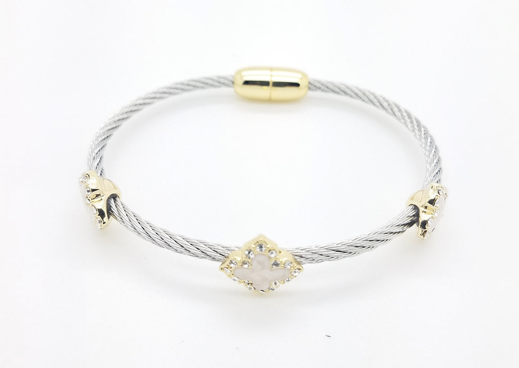 Cable Clover Bracelet